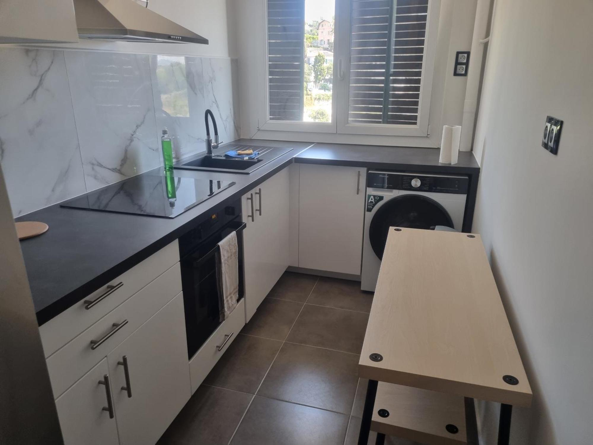 ניס Chambre Privative Renove 2024, Climatisation, Tramway Sur Place , 12 Min Centre, 16 Min Plage, Apercu Lateral Mer, 2 Wc Avec 2 Salle De Bain, Private Room Renovated 2024, Air-Conditioned , Tram On Spot, 2 Toilets And 2 Bathrooms מראה חיצוני תמונה